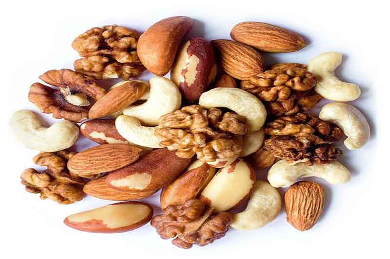 weight-loss-eating-nuts